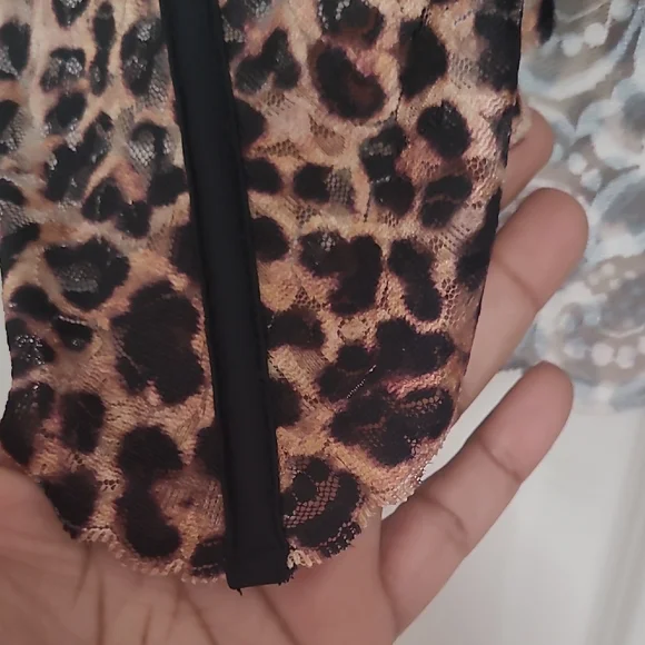 Anthropologie Animal Print Top with Black Details - Picture 7 of 7